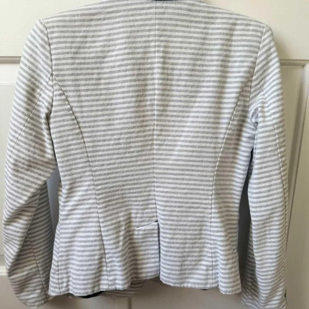 Merona Women's Gray and White Striped Blazer - Picture 3 of 4